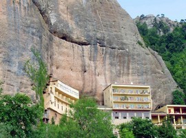 agia-lavra-monastery-3